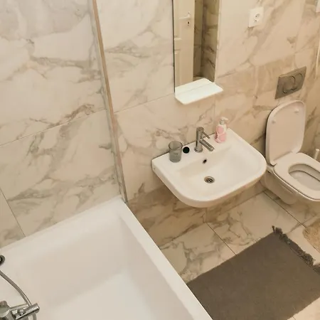 Hello Puli Parliament 3*