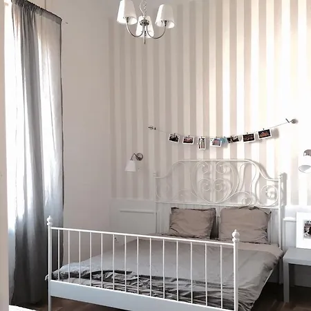 Hello Puli Parliament Pensionat 3*