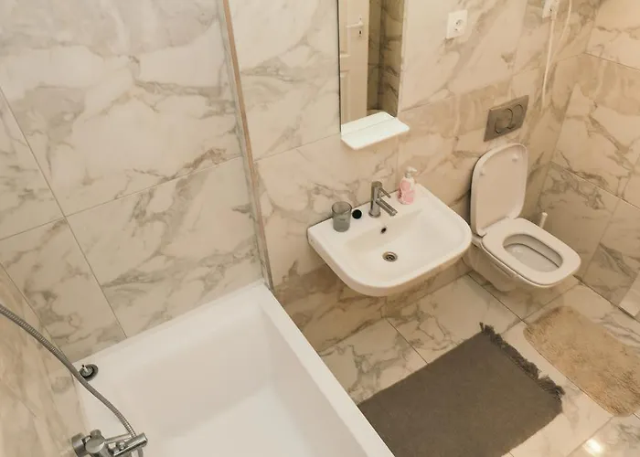 Hello Puli Parliament 3*