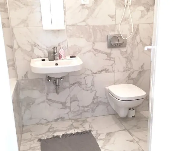 Pensiune Hello Puli Parliament 3*